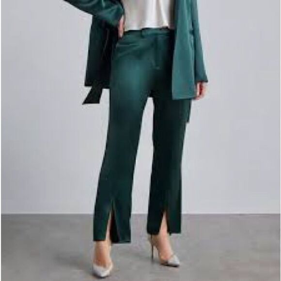 Lattelier Pants - Lattelier emerald green satin seamed slit‎ ankle pants size large holiday office